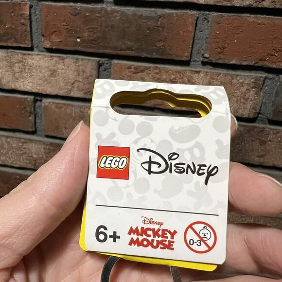 LEGO Mickey Mouse Disney Keychain - Picture 6 of 7